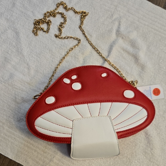 Handbags - Mushroom Crossbody Bag with Gold Chain